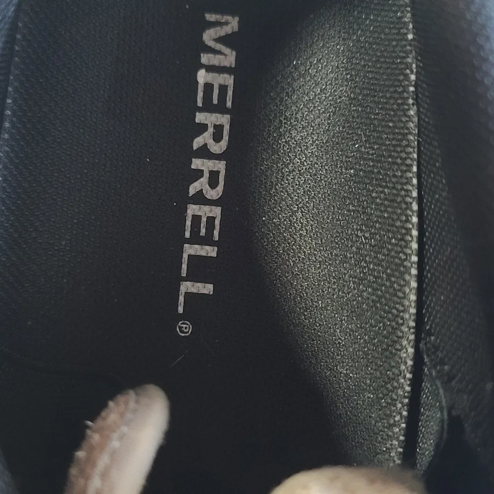 Merrell Metallic Athletic Shoes.In perfect condition, like new.